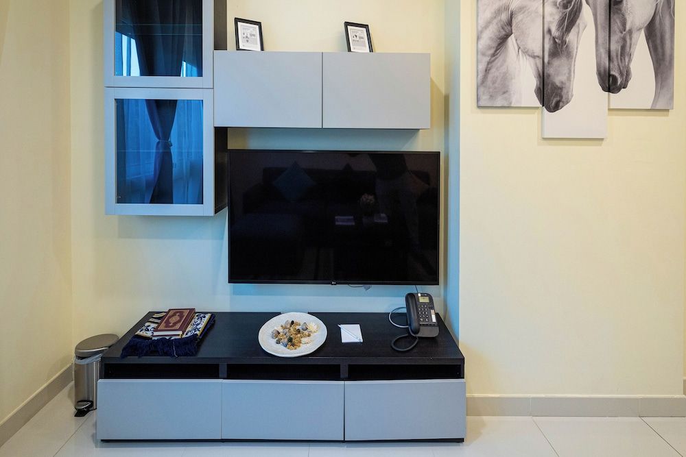 Al Manzil Residence & Suites Deluxe Apartment 28