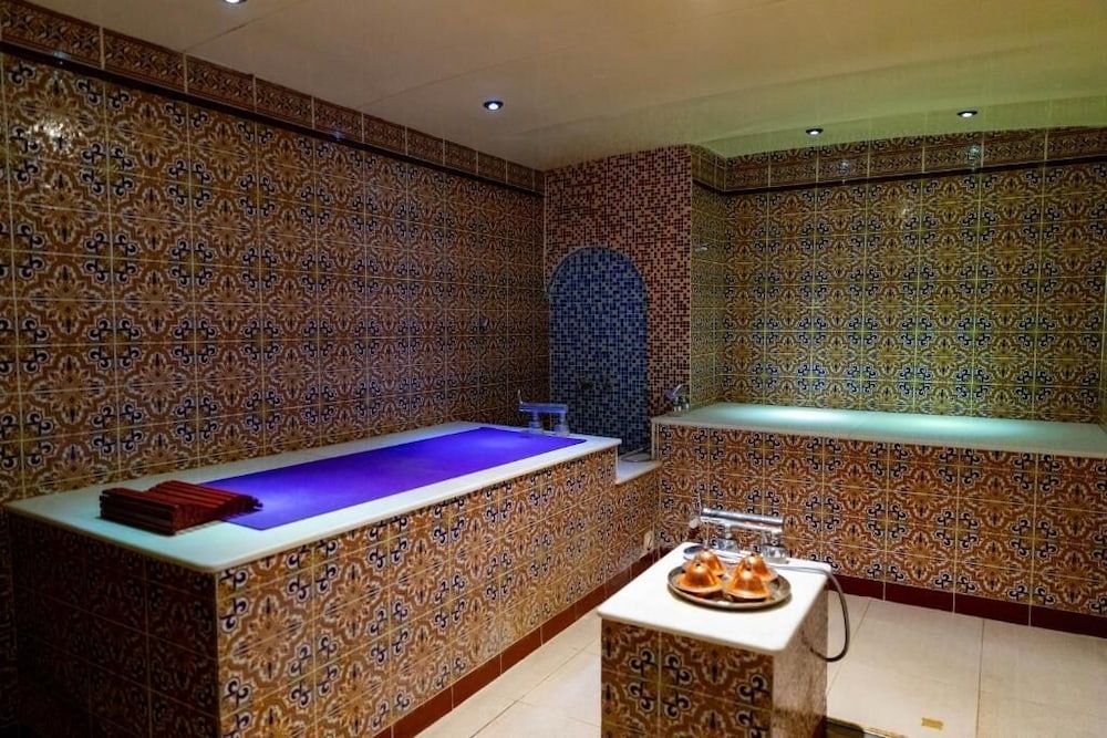 Private Spa Tub