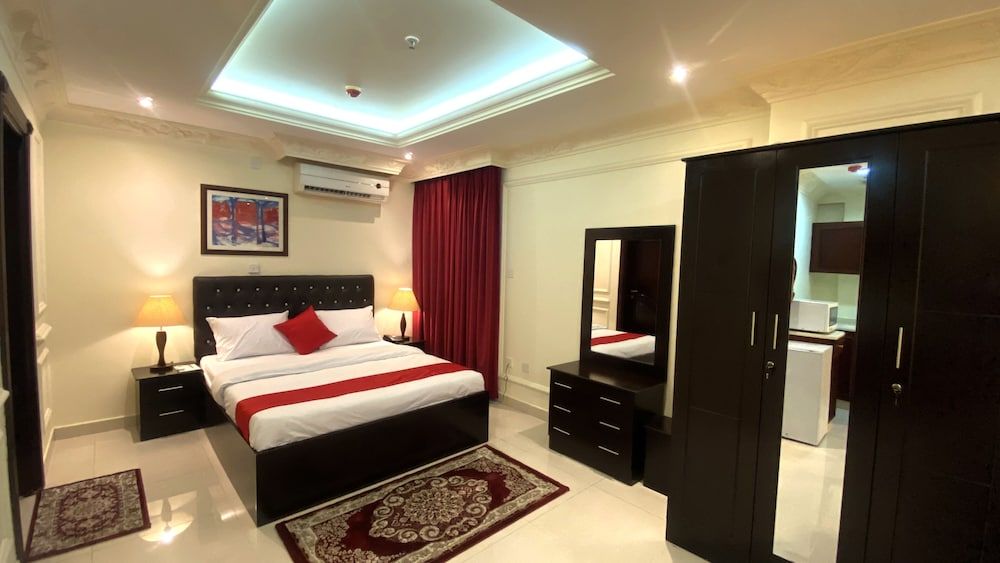 undefined Majestic Hotel 3