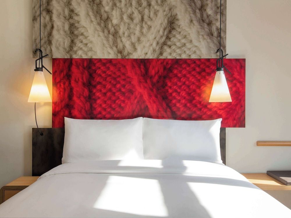 Ibis Doha Standard Room, 1 Queen Bed 3