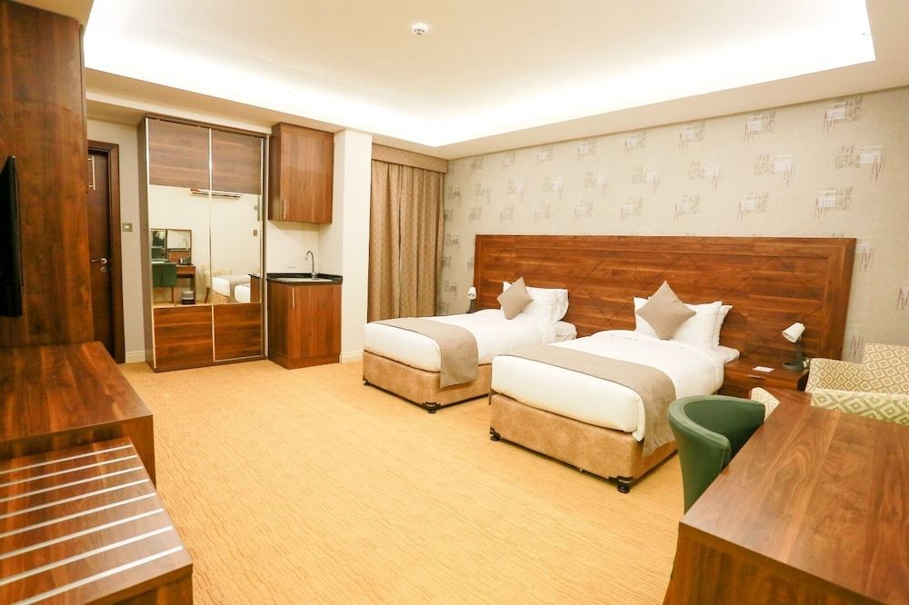 undefined Oyyo Plaza Hotel Apartment 8