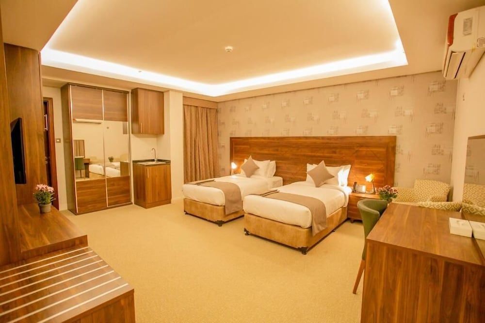 undefined Oyyo Plaza Hotel Apartment 5