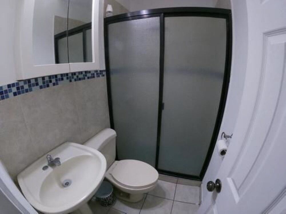 House, 4 Bedrooms, Non Smoking