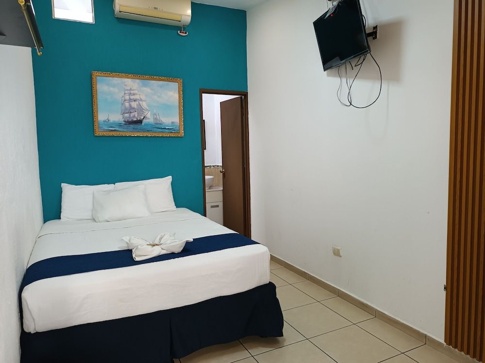 Economy Room