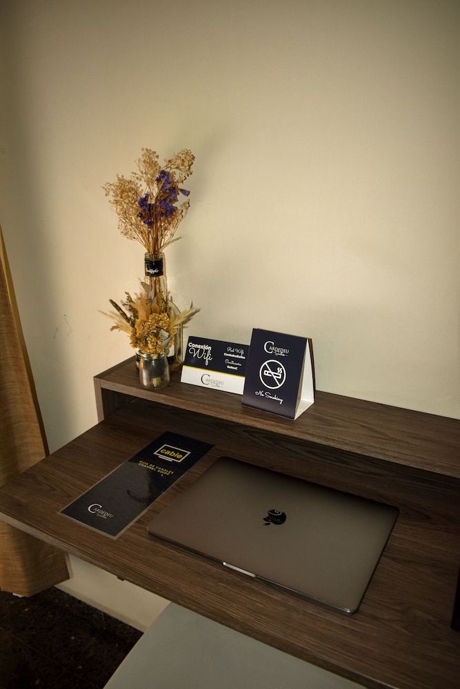 Cardedeu Suites Classic Apartment Double Room 1 Queen Bed 5