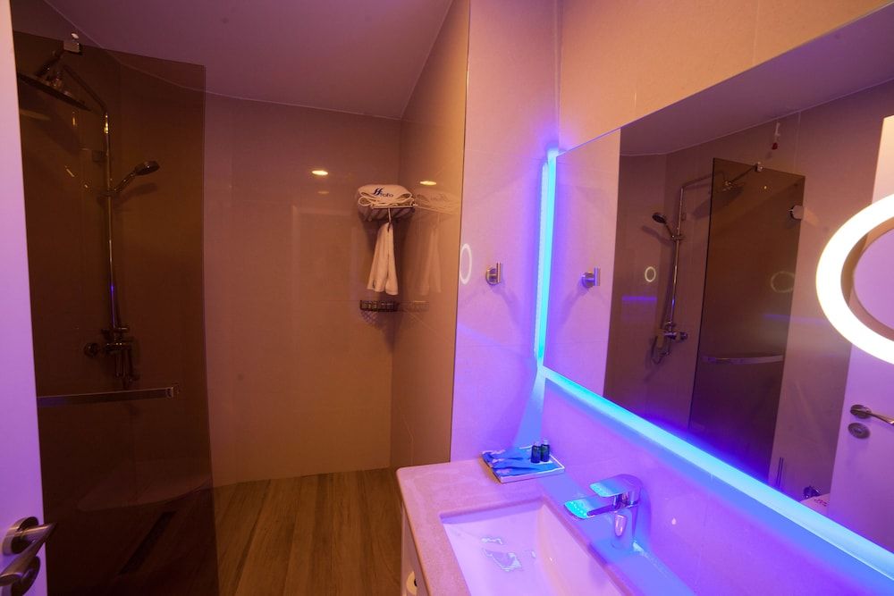 Grand Blue Fafa Deluxe Triple Room, Sea View 2