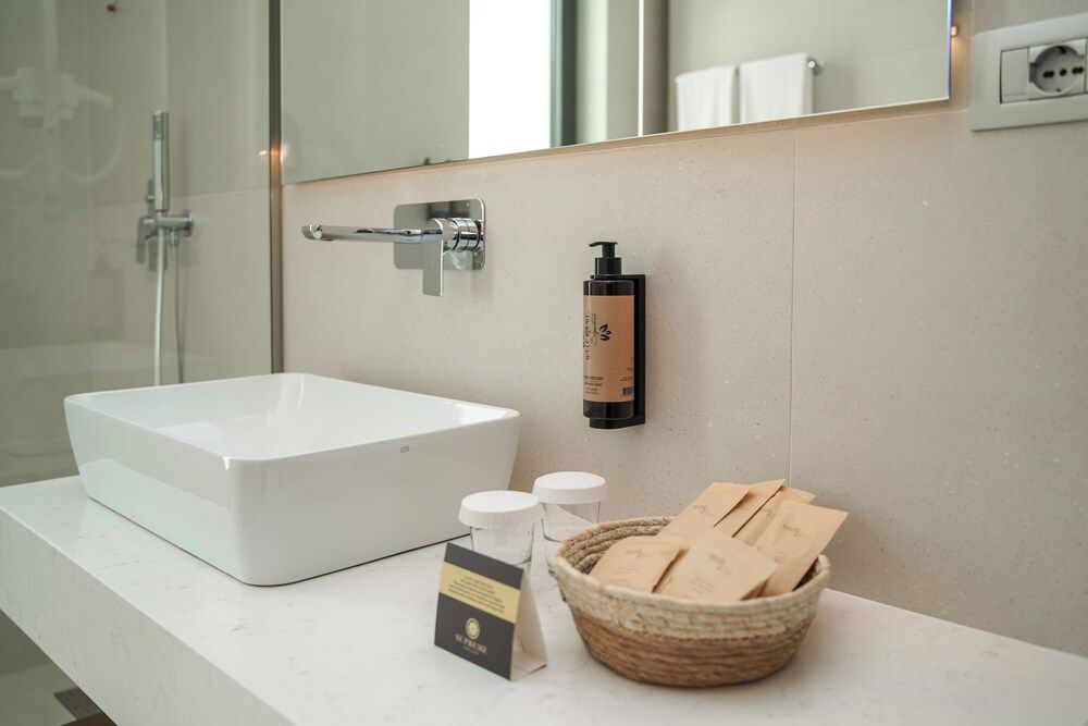 Supreme Hotel & Spa Panoramic Double Room, Sea View 8