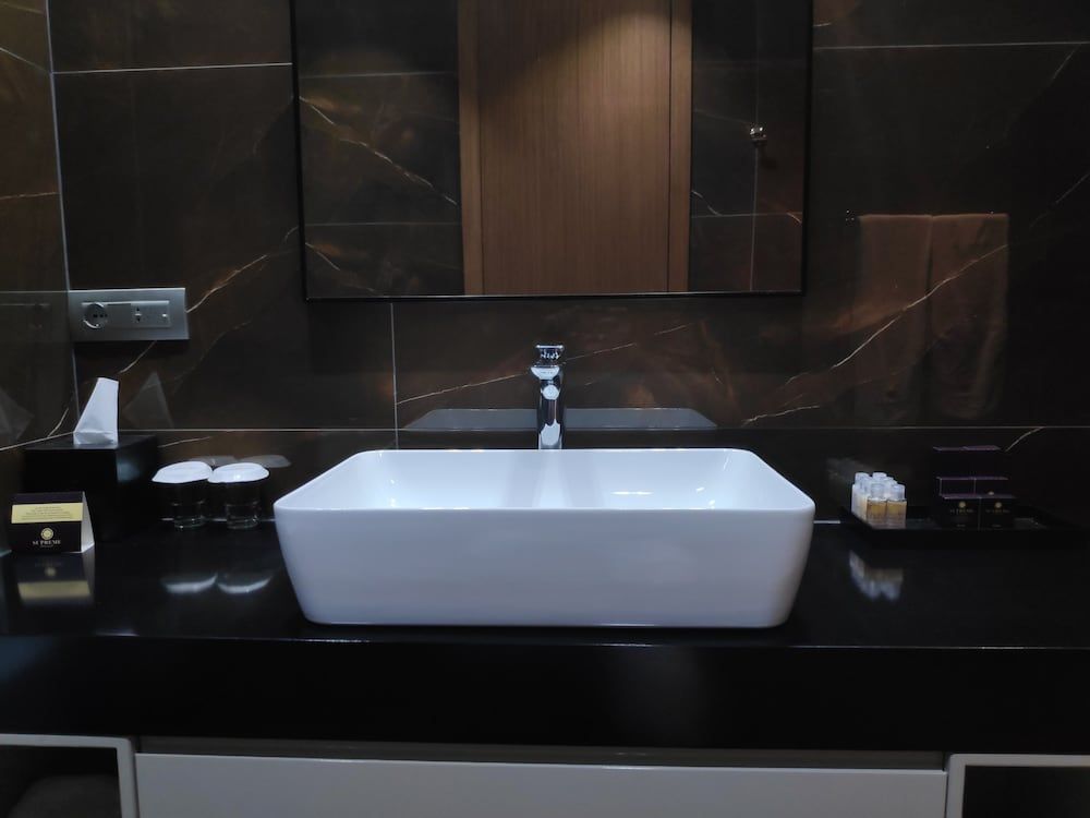 Supreme Hotel & Spa Standard Double or Twin Room 11