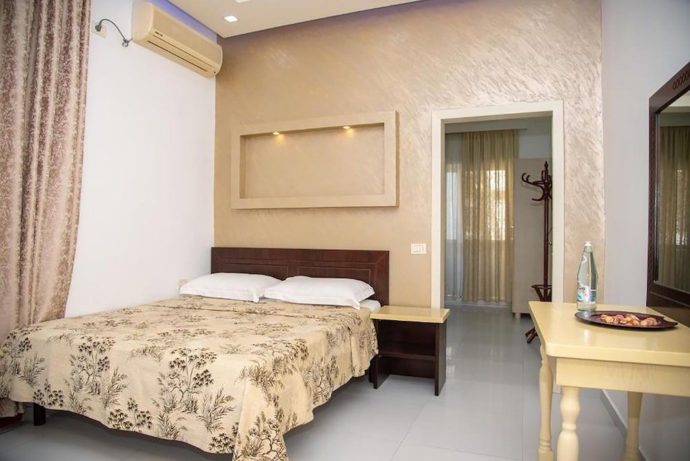 Apartment, Balcony