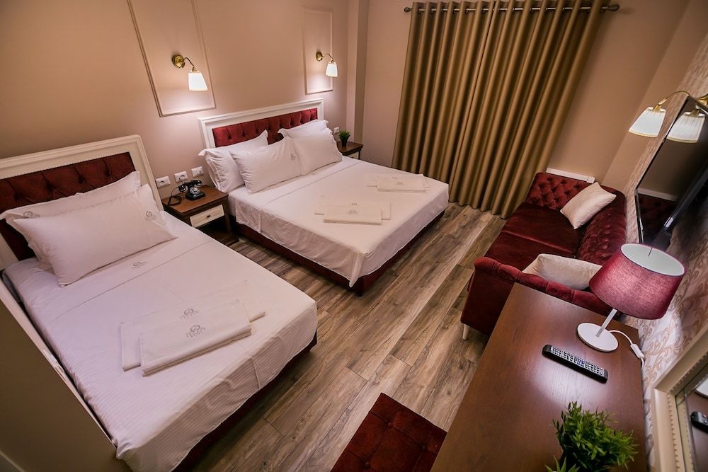 Luxury Triple Room