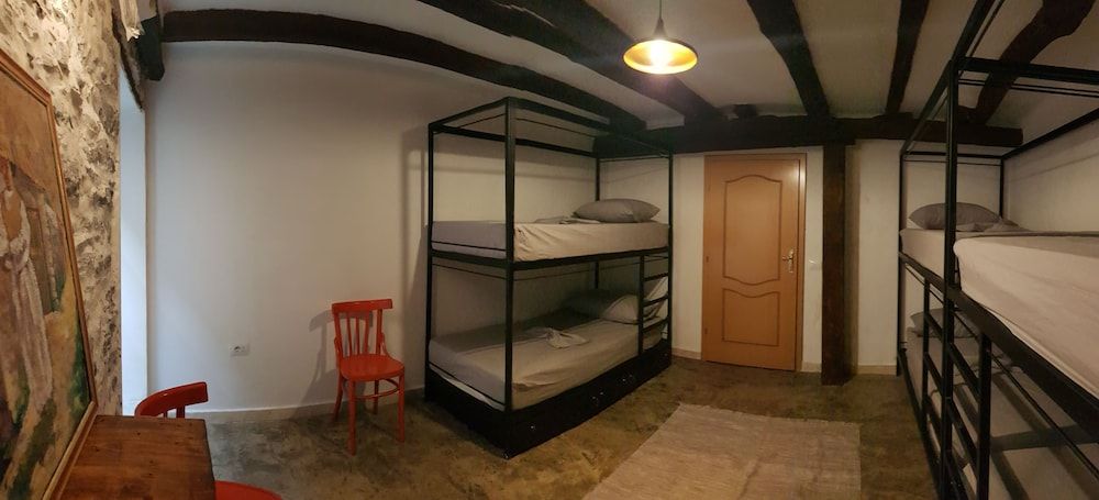 The North Hub - Hostel Traditional Shared Dormitory, Mixed Dorm (6 adults) 2
