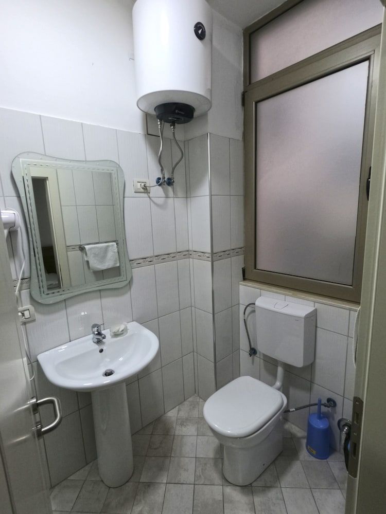 Bobi Hotel Double Room 3