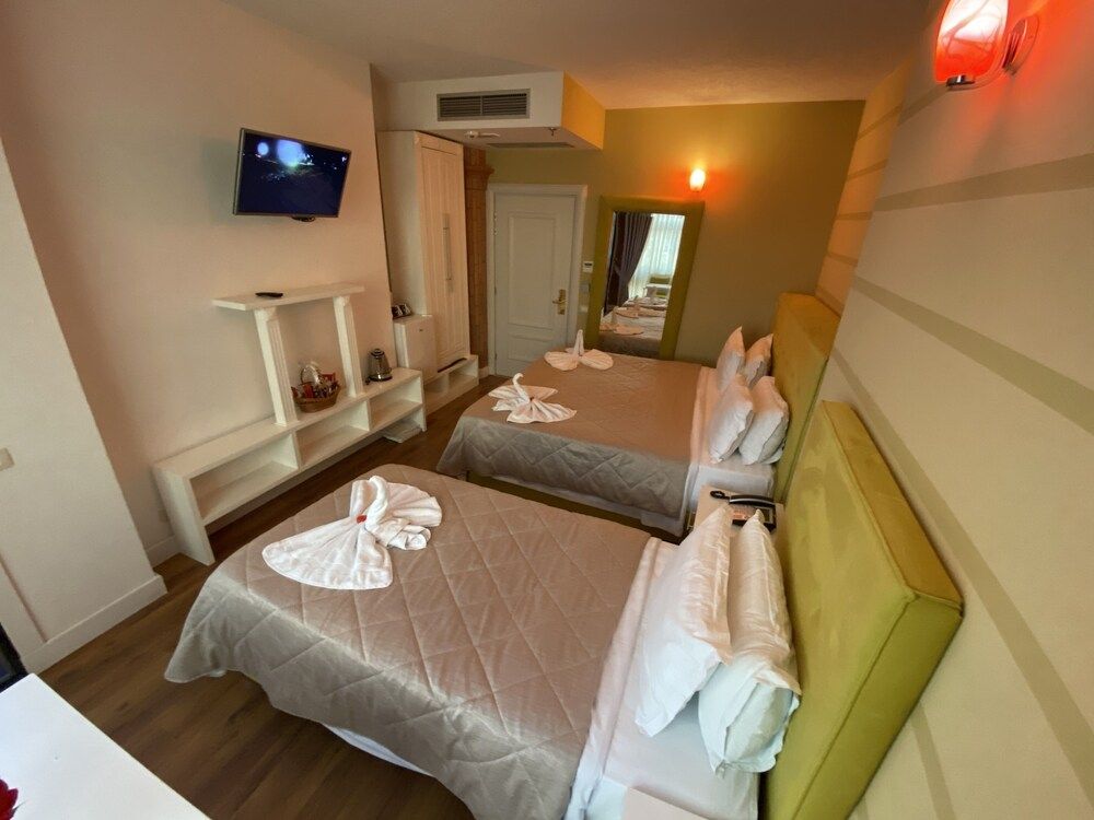 undefined The Red Bricks Hotel 5