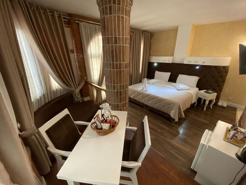 undefined The Red Bricks Hotel 10