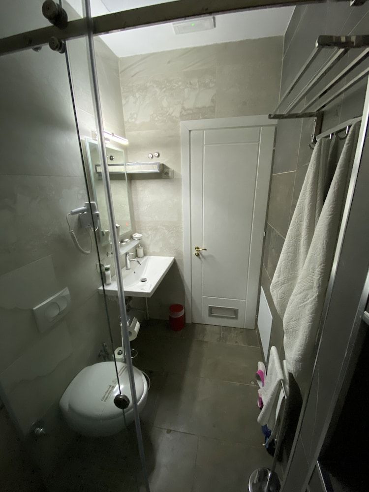 The Red Bricks Hotel Royal Double Room, Non Smoking 3