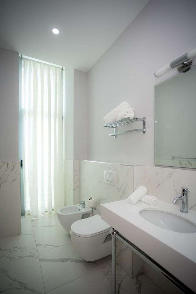 undefined Sky Hotel 6