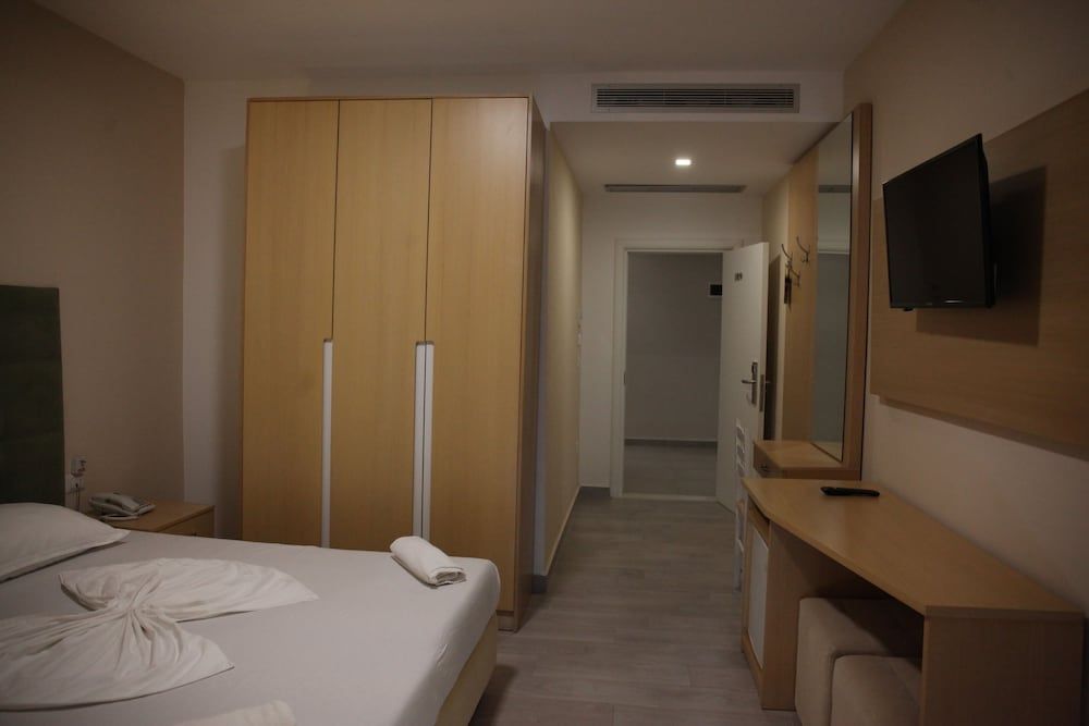 Standard Suite, Multiple Bedrooms, Balcony, City View