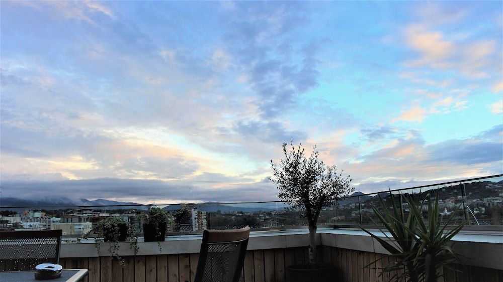 Lake Muse Apartments Penthouse Apartment 1 11