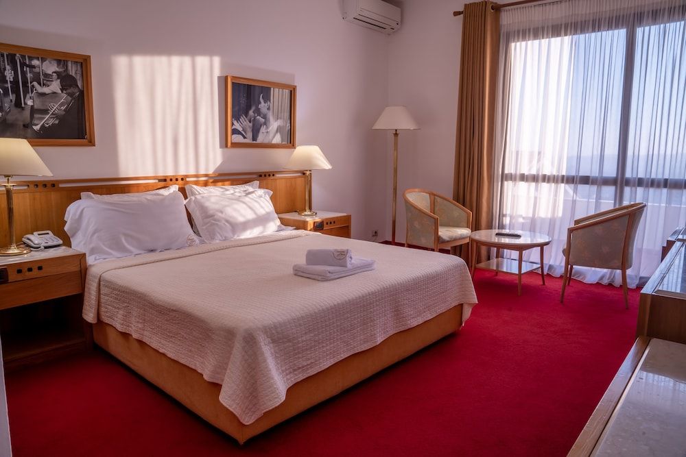 Chateau Linza Resort