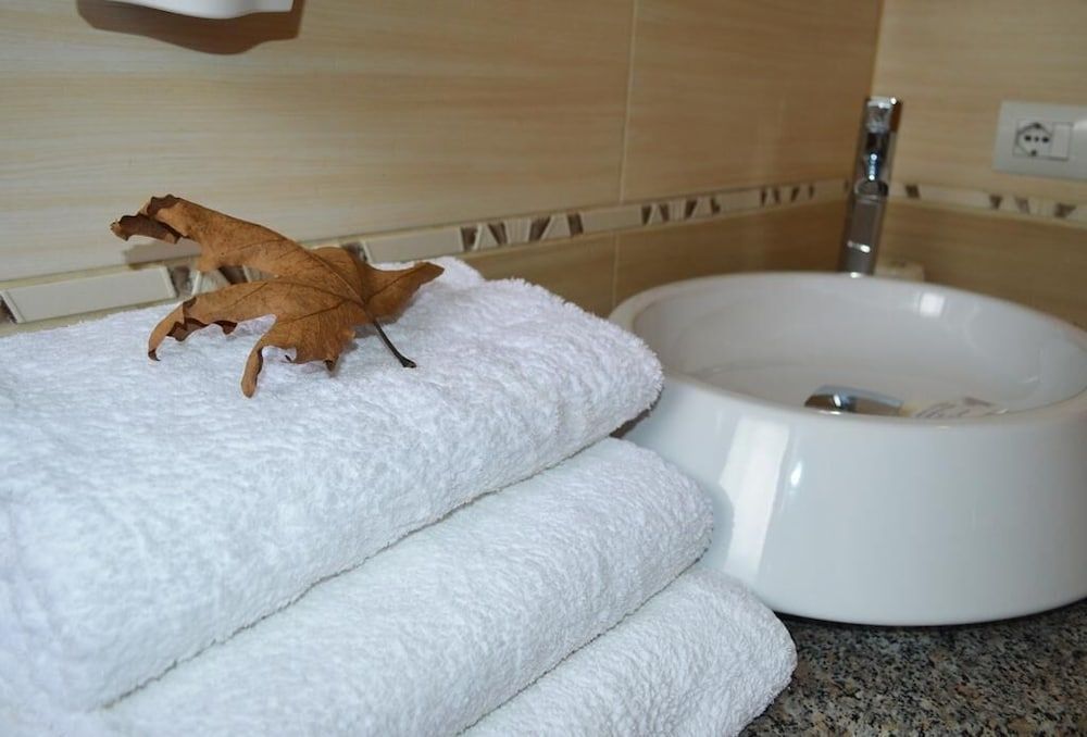 Select City Center Hotel Family Room 5