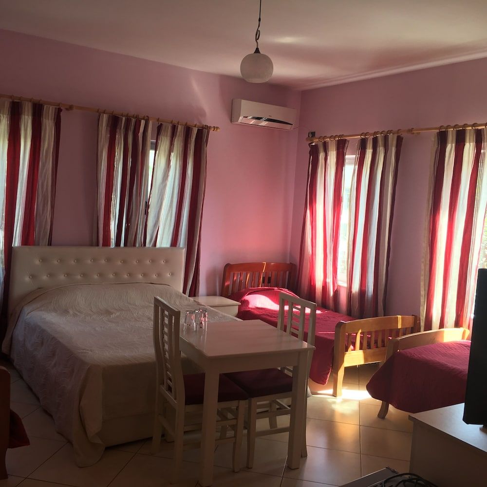 Star hotel Economy Quadruple Room, 4 Bedrooms, City View 10