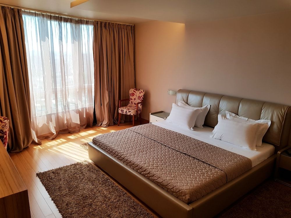 undefined Sky Tower 3