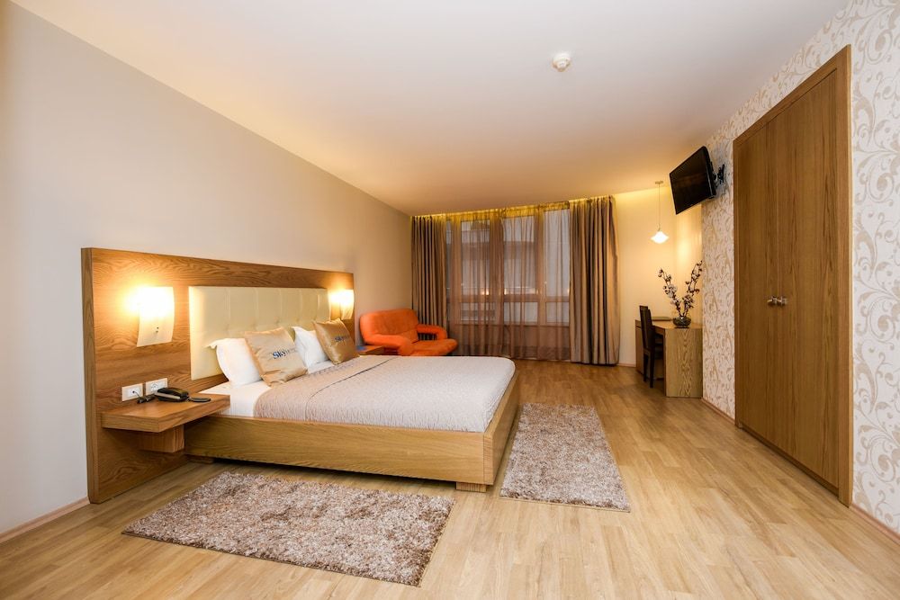 undefined Sky Tower 4