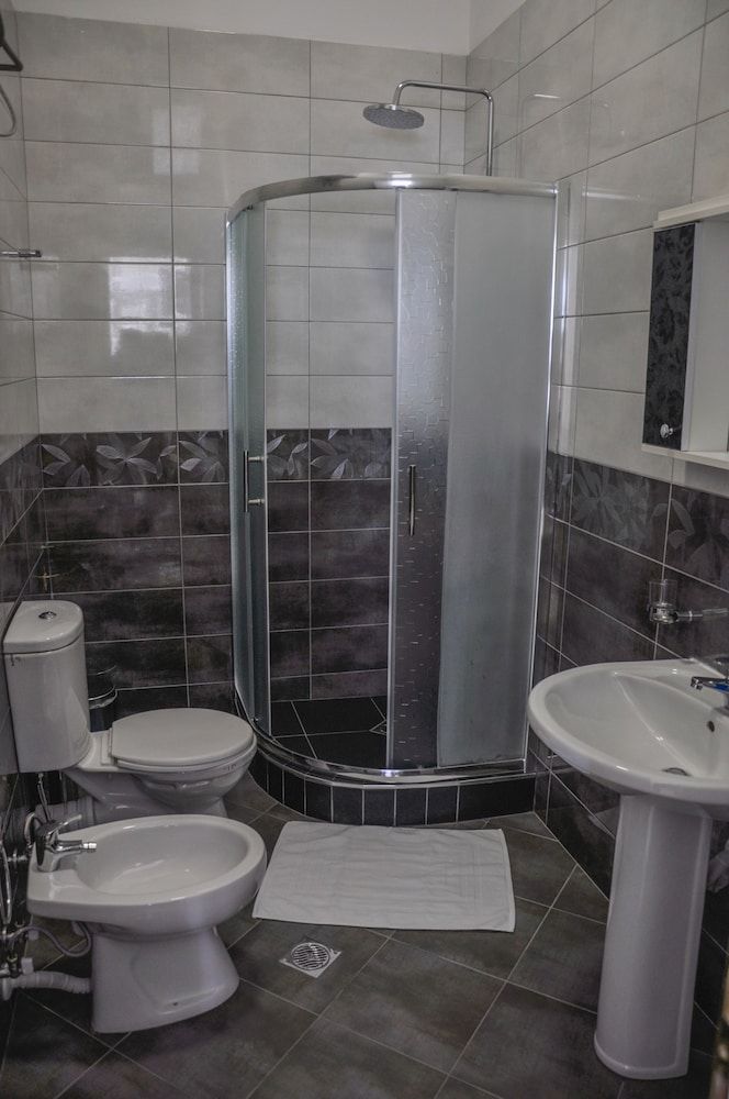 undefined Suite AIOALBANIA Trilo Bibagni 7