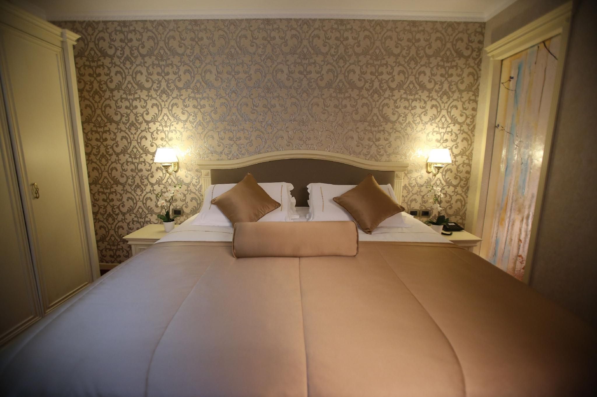 undefined Grand Hotel & Spa Tirana 4