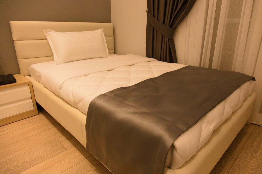 undefined Emerald Hotel Boutique 2