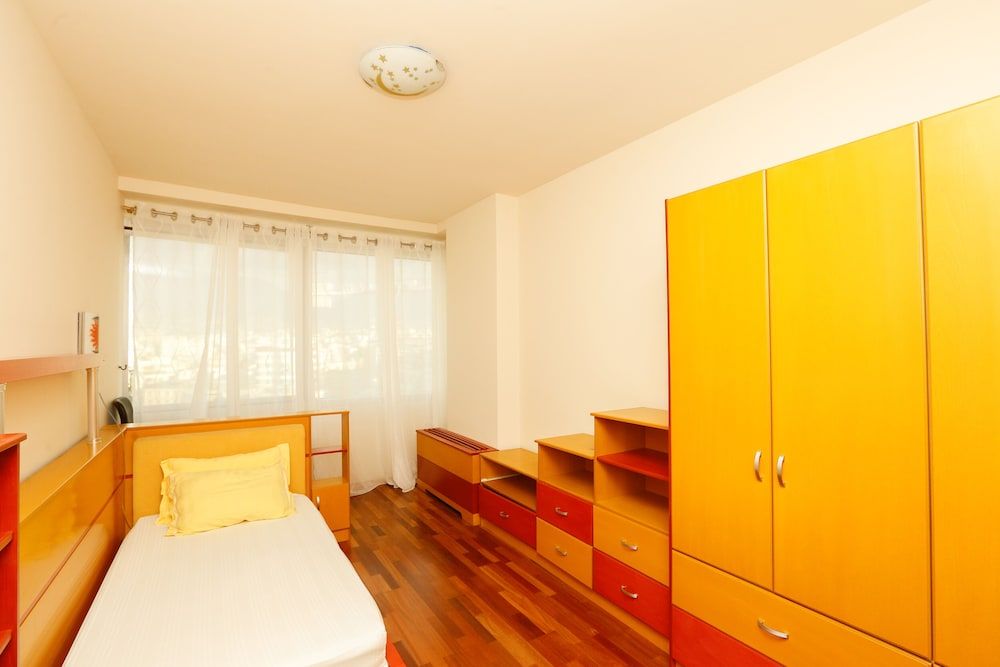 undefined Luxury European Trade Center Apartment 8