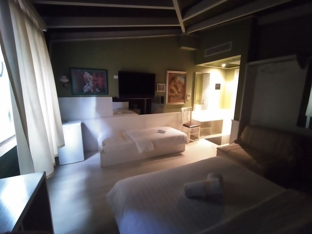 undefined Hotel Kastria 3