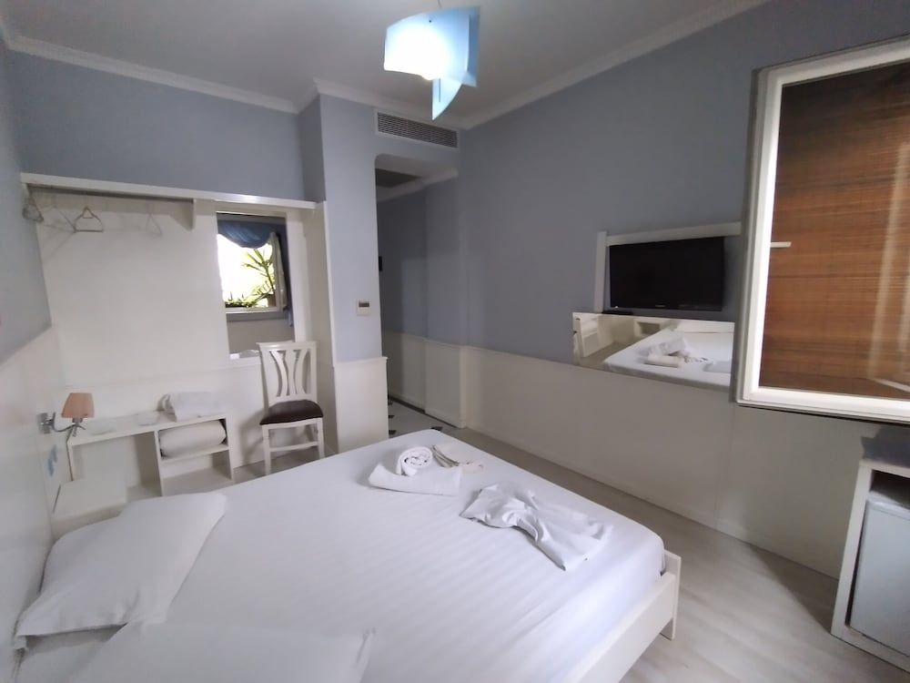 undefined Hotel Kastria 10