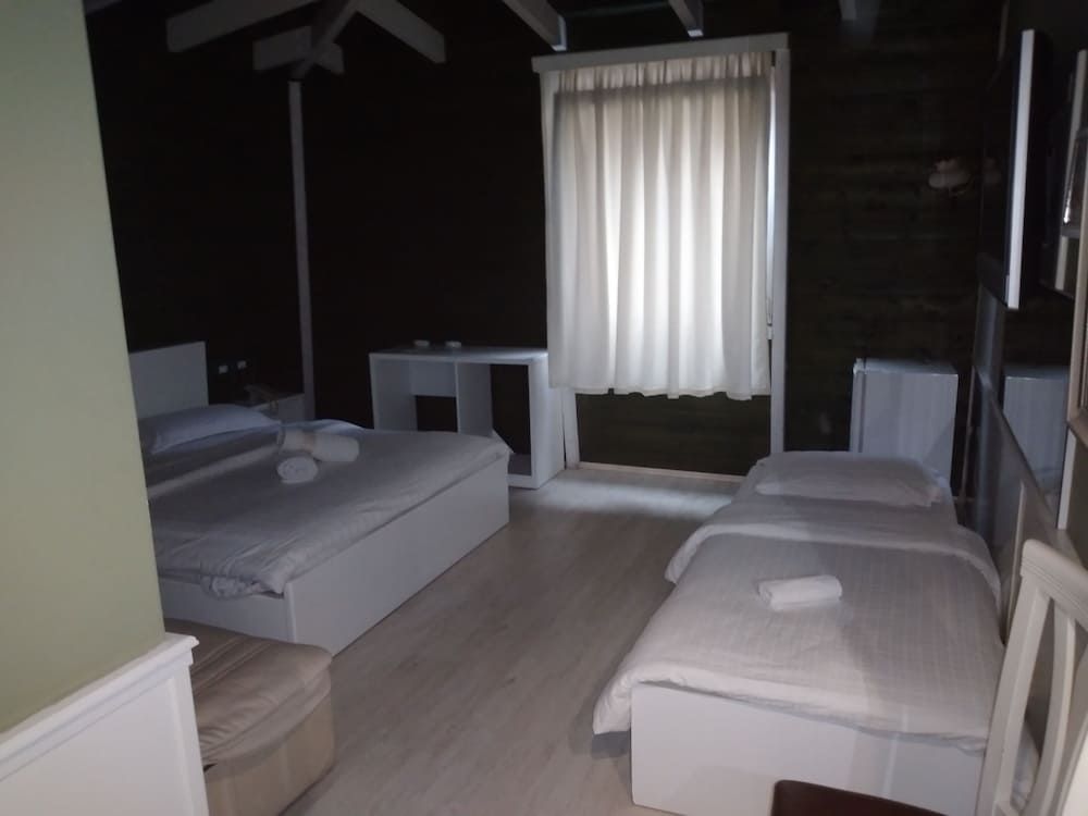 Hotel Kastria Deluxe Suite, 1 King Bed, Smoking 3