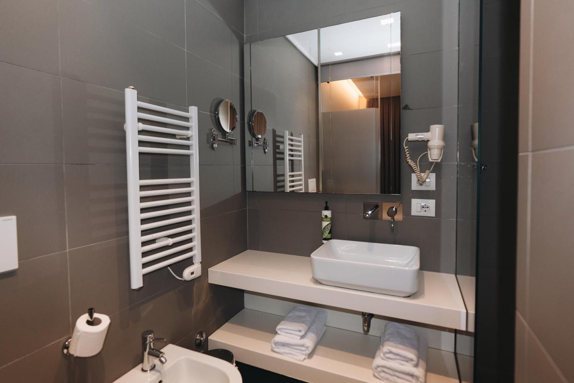 Hotel Theatro- City Center Double Room 3