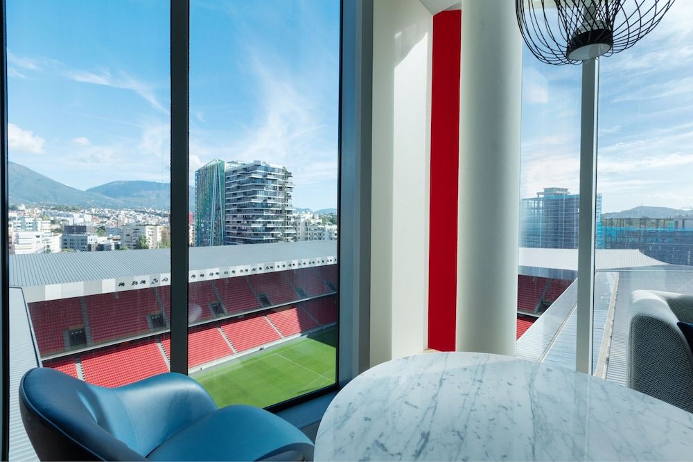 Tirana Marriott Deluxe Room, 2 Twin Beds, City View 5