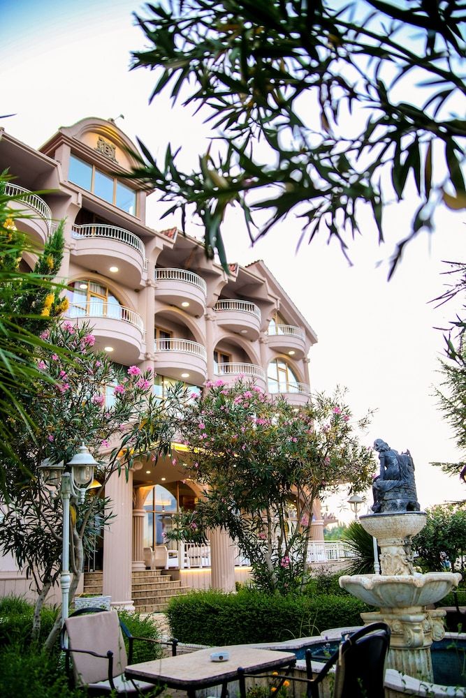 undefined Misk Resort 8