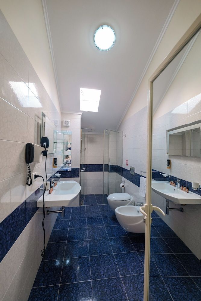 Olimpic Hotel Twin Room 13