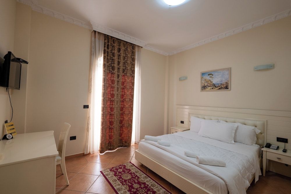 Olimpic Hotel Double Room, Balcony 10