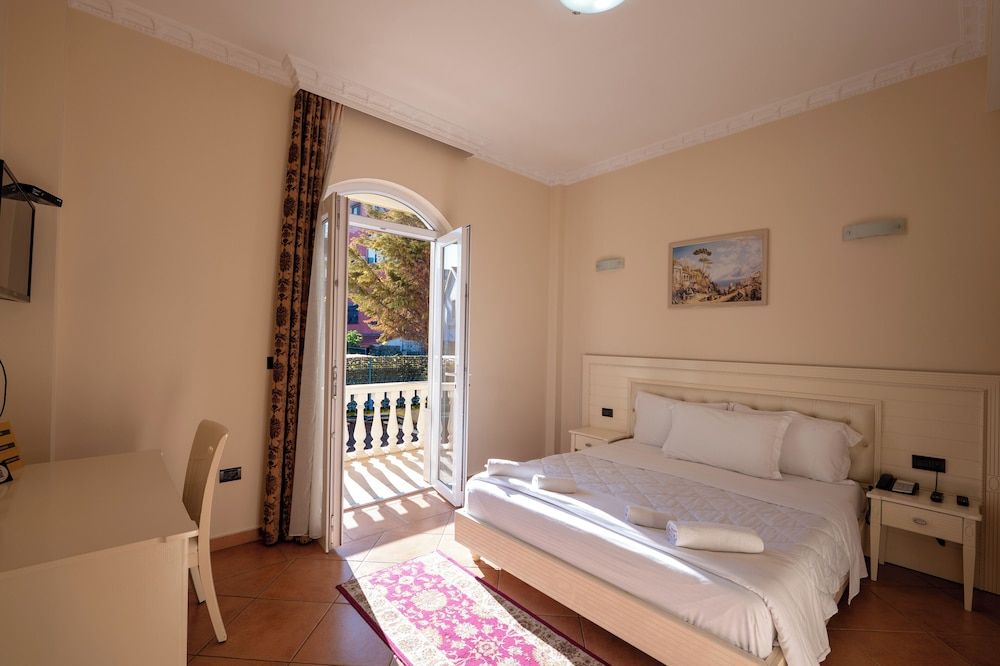 Olimpic Hotel Double Room, Balcony 7