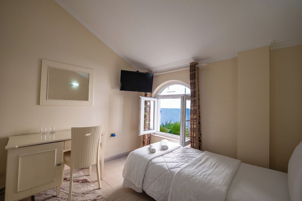 Olimpic Hotel Twin Room 5