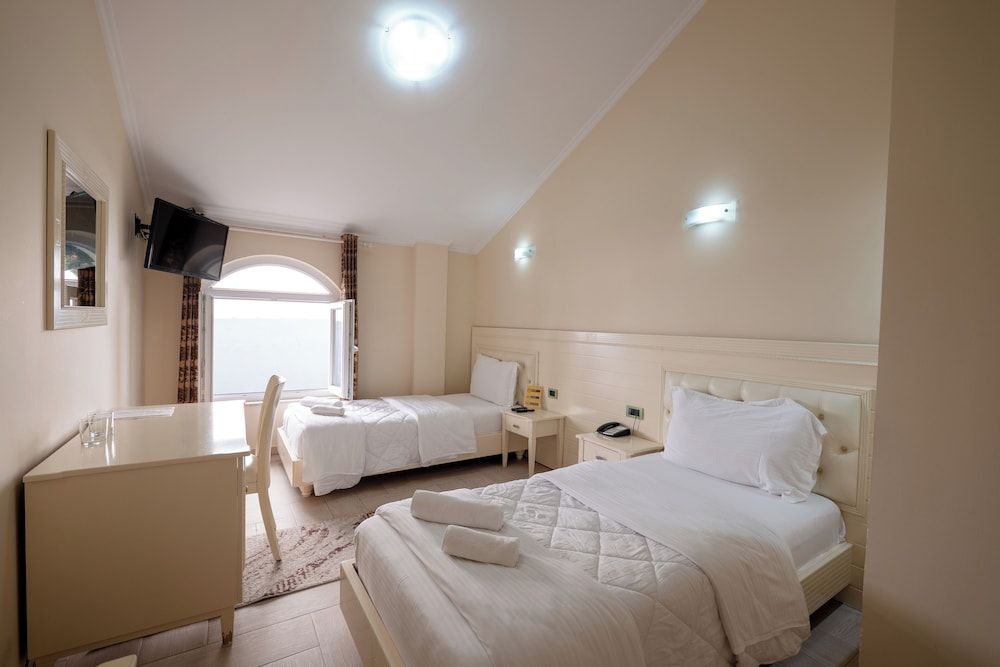 Olimpic Hotel Twin Room 4