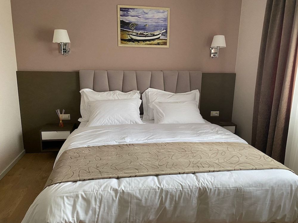 Doanesia Premium Hotel & Spa Standard Double Room 6