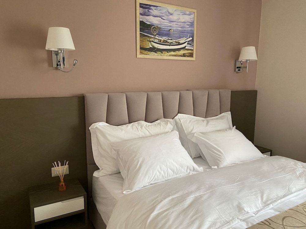 Doanesia Premium Hotel & Spa Standard Double Room 5