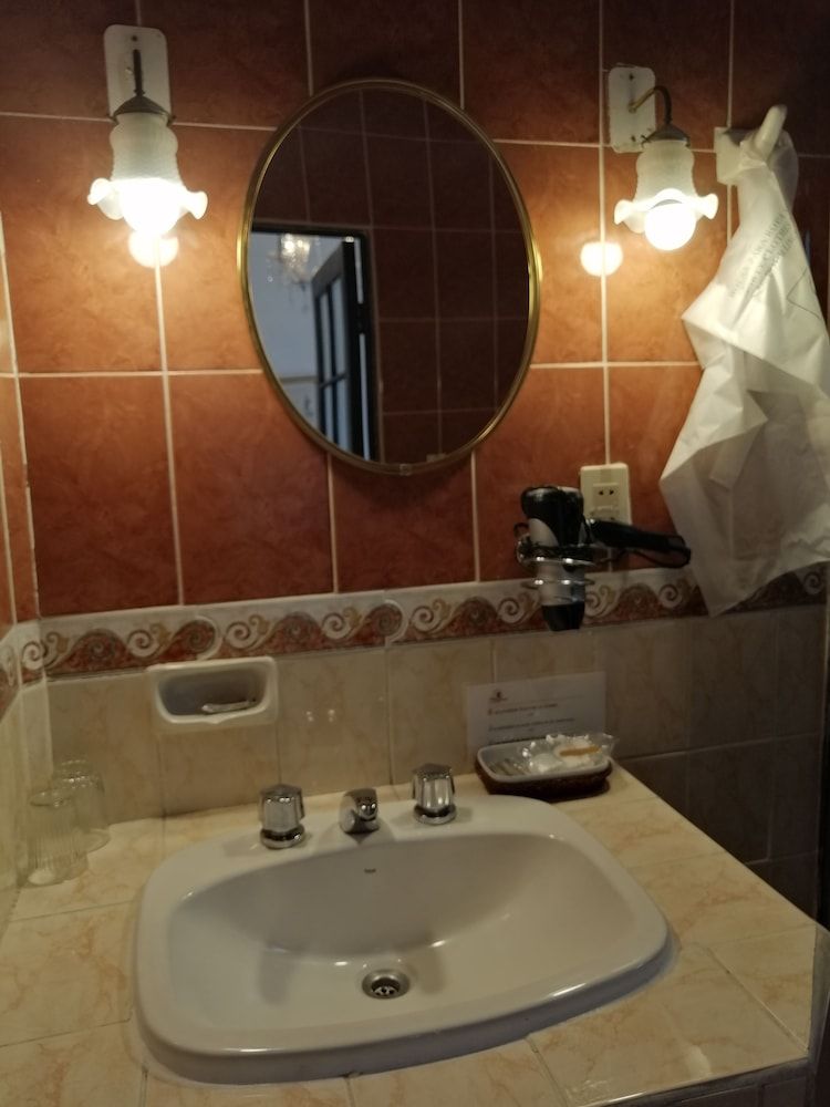 Hotel de Su Merced Deluxe Twin Room, 1 Bedroom, Private Bathroom 5
