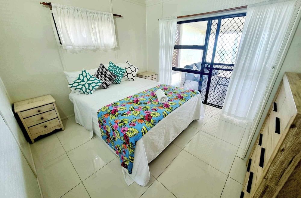Superior Bungalow, 2 Bedrooms, Lagoon View, Beachfront
