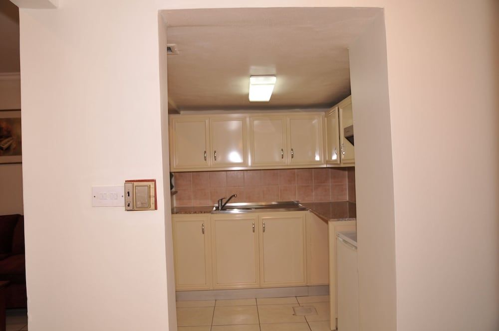 Imperial Hotel Standard Room 7