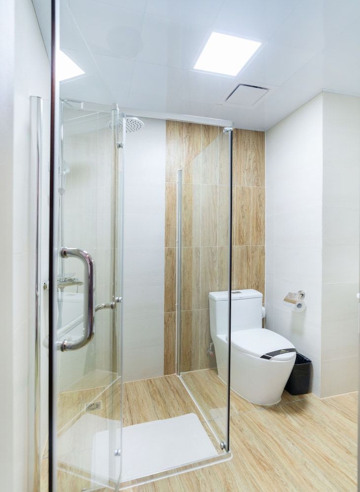 International Hotel Ulaanbaatar Deluxe Double Room, 1 King Bed 6