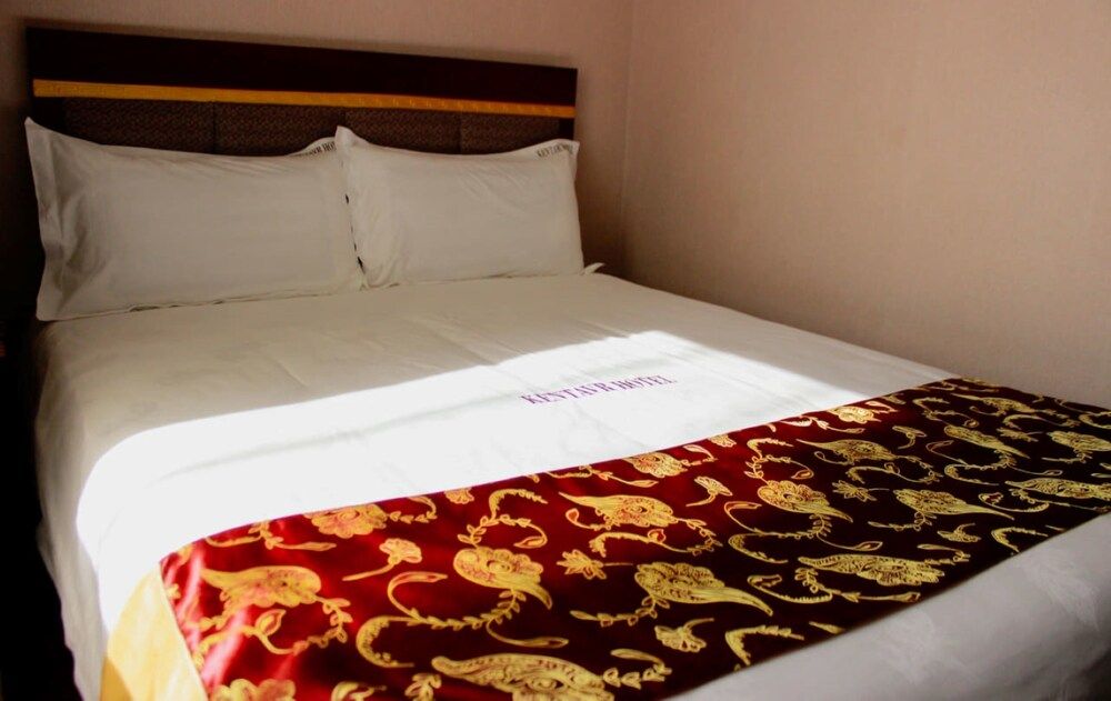 Kentavr Hotel Deluxe Double Room