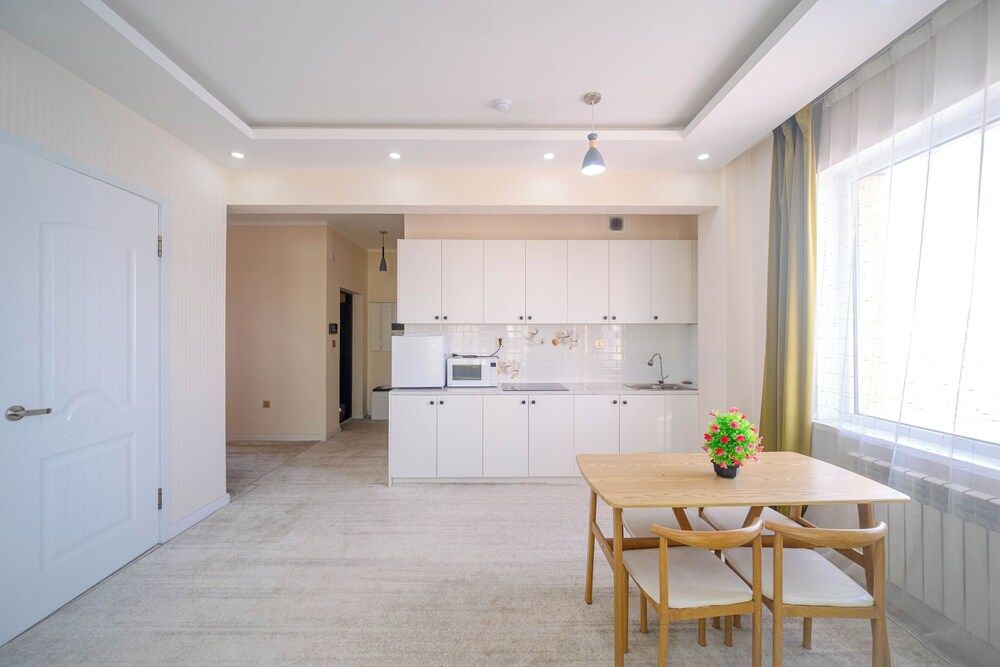Eagle Town Service Apartment